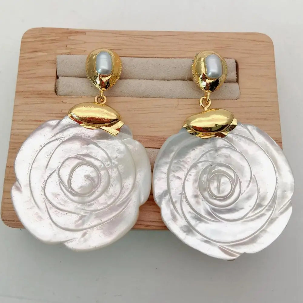 Y·YING White Mop Shell carved Flower White Pearl  Gold color Plated Stud Earrings cute Drop earrings