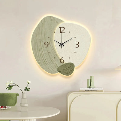 Hot Selling Machinery Fashion Cream Wind Creative Living Room Clock Wall Clock High-end Atmospheric Clock Hanging Wall