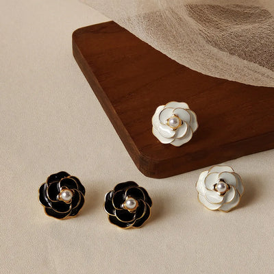 2024 New Fashion Camellia Flower Stud Earrings White Black Enamel Oil Pearl Earrings for Women Party Elegant Jewelry Girls Gift