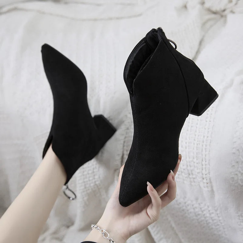 Short Boots Women's 2023 Autumn and Winter New British Style Suede Boots Pointed Thick Heel Fashion Ankle Boots Botas Femininas