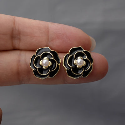 2024 New Fashion Camellia Flower Stud Earrings White Black Enamel Oil Pearl Earrings for Women Party Elegant Jewelry Girls Gift