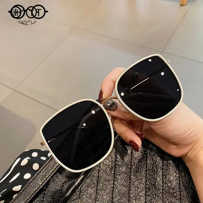 2024 New Fashion Lady Oversize Square Sunglasses Women Glasses Luxurious Sun Glasses Female UV400