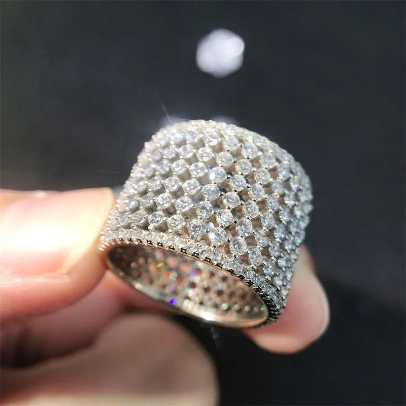 Huitan Full Bling Iced Out CZ Rings for Women Luxury Silver Color Wedding Bands Female Finger-rings Party Modern Fashion Jewelry