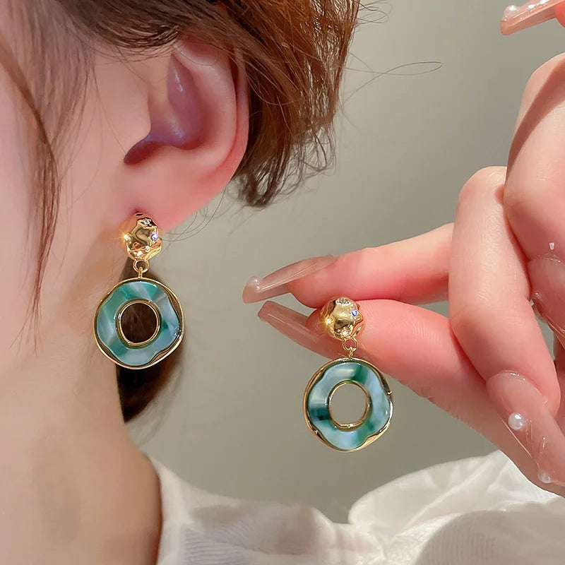 2023 French Trend Fashion Round Irregular Earrings Exquisite Green White Copper 18K Gold Plated Drop Ear Studs Jewelry