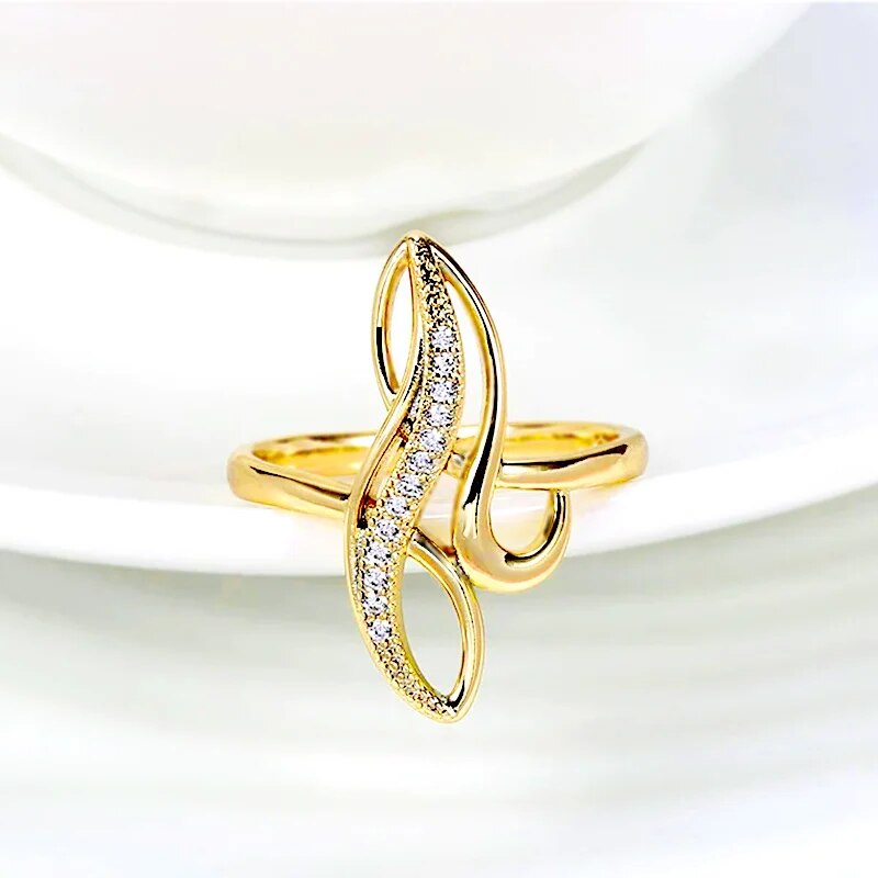Huitan Simple Fashion Design Finger Ring Lady Engagement Ceremony Accessories with Shiny Zirconia Gold Color Jewelry for Women