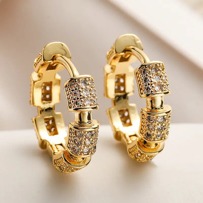 Classic Luxury Women's Bamboo Hoop Earrings Vintage Aesthetic Charm Huggies Ear Piercing Round Elegant Zirconia Fashion Jewelry