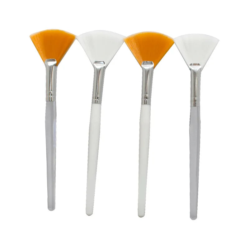 1pcs Practical Facial Brushes Fan Makeup Brushes Soft Portable Mask Brushes Cosmetic Tools for Women Ladies Girls