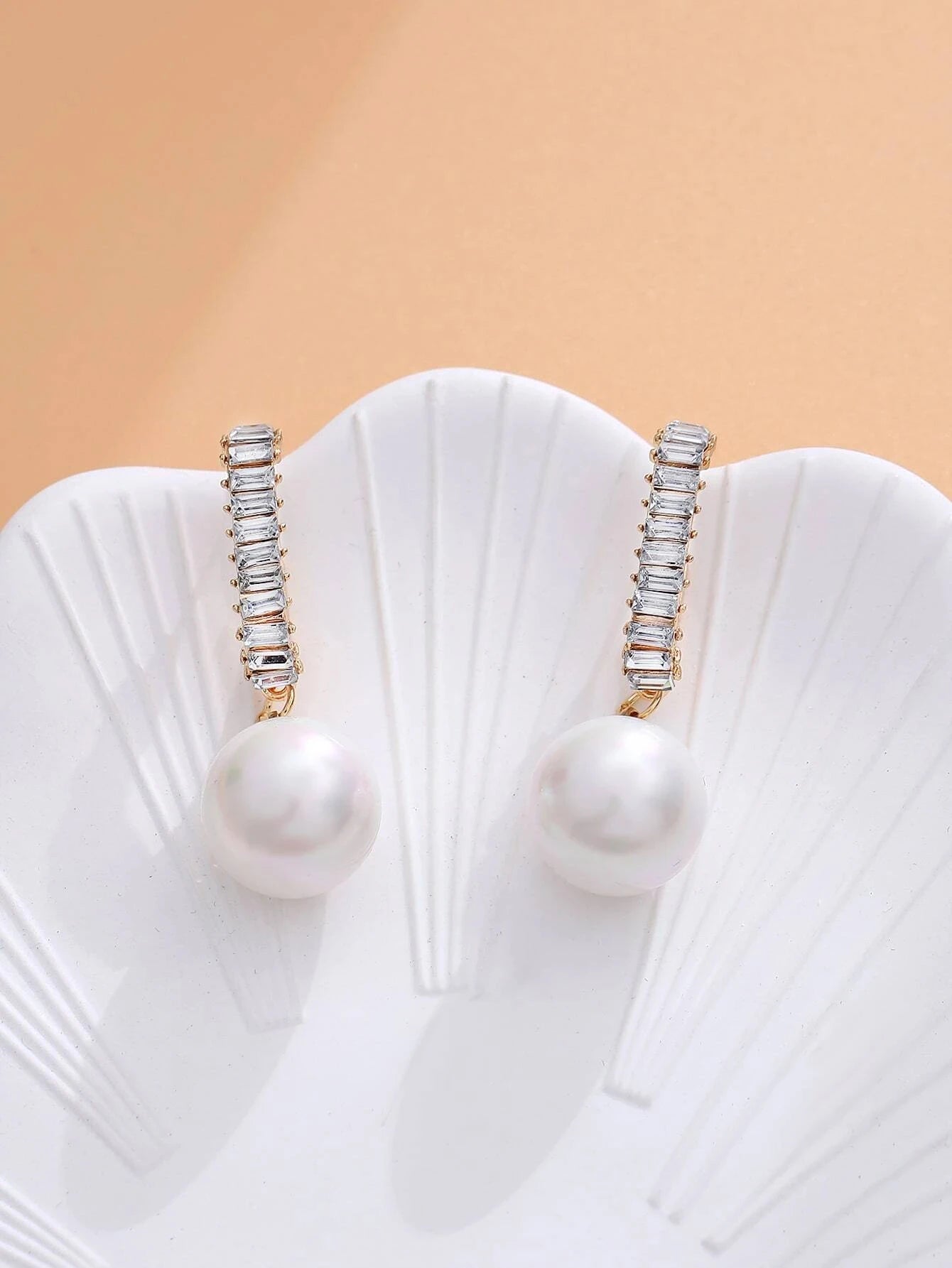 2pcs Rhinestone Decor Faux Pearl Drop Earrings