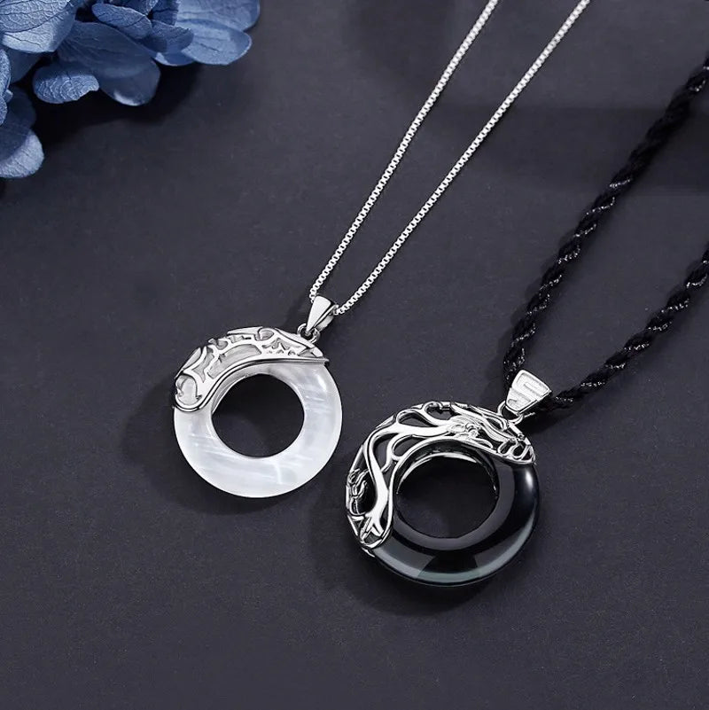 Classic Retro Round Pendant Couple Necklaces For Women Men Ethnic Vintage Resin Fake Jade Pendant Necklaces Fashion Jewelry