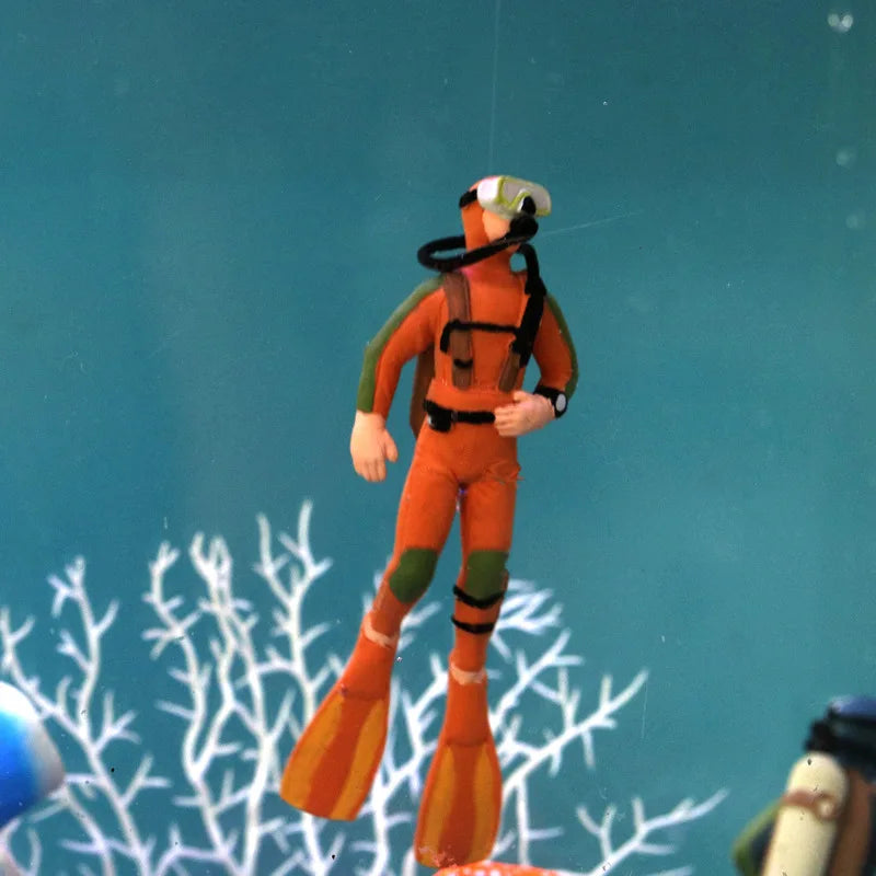 New Aquarium Decoration Diver Figure Diving Model Action Figure Miniature Sea Animal Model Ornaments Floating Fish Tank Decor