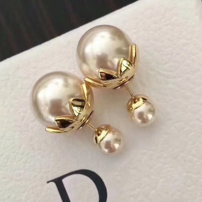 Luxury Stud Earring Korean Fashion Cute Girl Pearl Jewelry Golden Petal Accessories Classic Charm women's Party Christmas Gift