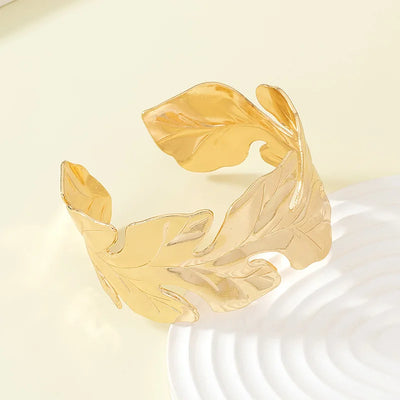 Retro Exaggerated Leaves Open Metal Bracelet For Women Party Holiday Gift Fashion Jewelry Accessories B042