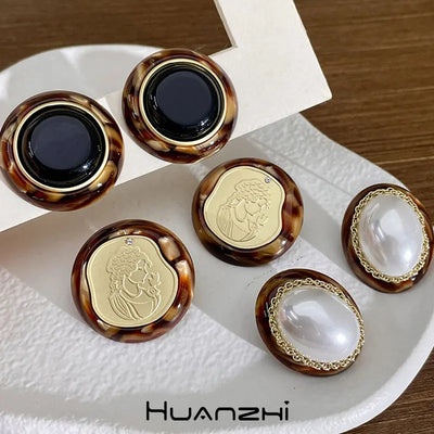 Oval Pearl Abstract Line Amber Color Round Metal Earrings for Women Girl Trendy Vintage Jewelry Gift HUANZHI 2024 NEW INS