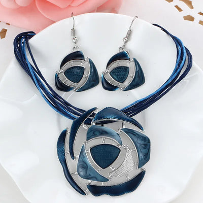 Vintage Enamel Jewelry Set Multilayer Leather Chain Hollow Round Gem Pendant Necklace Earrings Summer Jewelry Sets Women