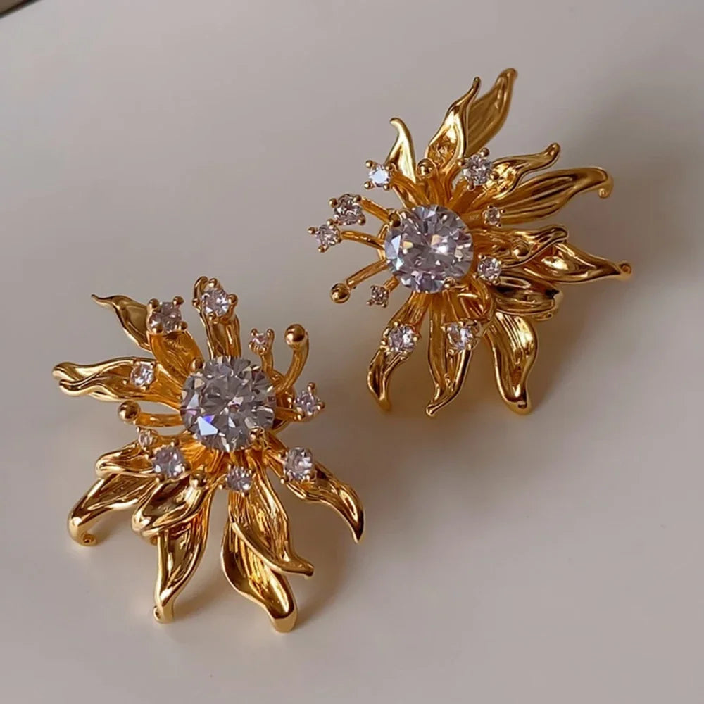 Fashion Diamond-Encrusted Gold Flowers Earring 18k Gold Plated Waterproof No Fading Ear Studs