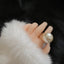 2023 New Fashion Design Round White Shell Big Size Pearl Rings for Women Girls Party Dinner Luxury Birthday Gift Vintage Jewelry