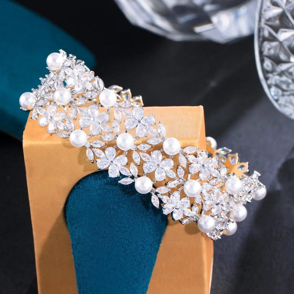 CWWZircons Chunky White Cluster Cubic Zircon Flower Big Bridal Pearl Bracelets for Wedding Engagement Party Jewelry Gifts CB320