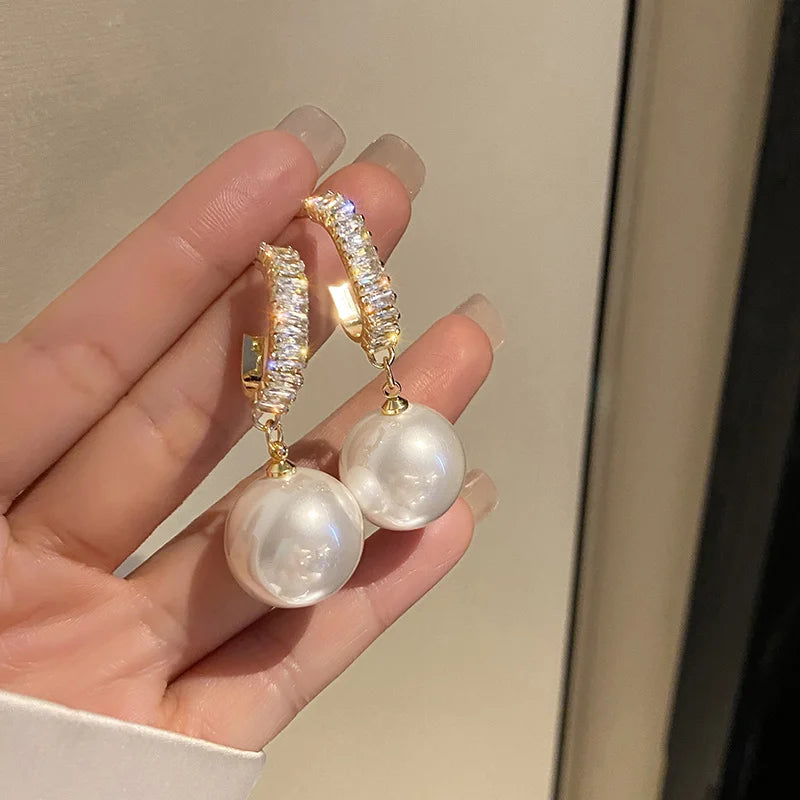 2022 New Fashion Korean White Pearl Drop Earrings for Women Shiny Crystal Exquisite Earrings Wedding Party Engagement Jewelry