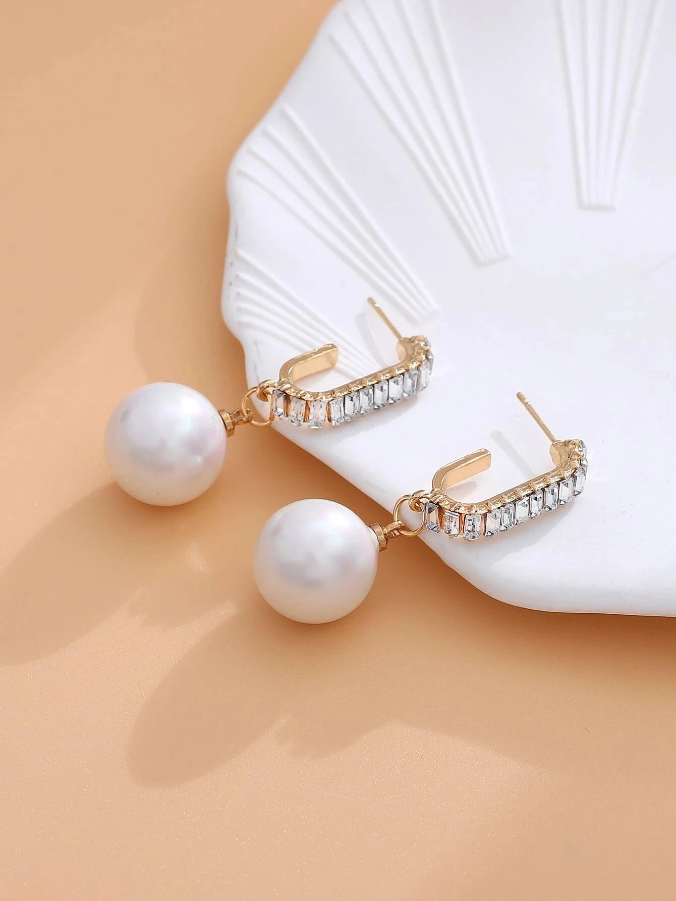 2pcs Rhinestone Decor Faux Pearl Drop Earrings